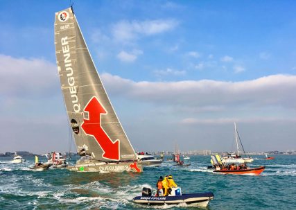 Naviguez sur un voilier du Vendée Globe, l'imoca de 60 pieds ex-Queguiner et ex-Safran