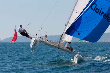 Catamaran monotype COD25, ex trophée Clairefontaine